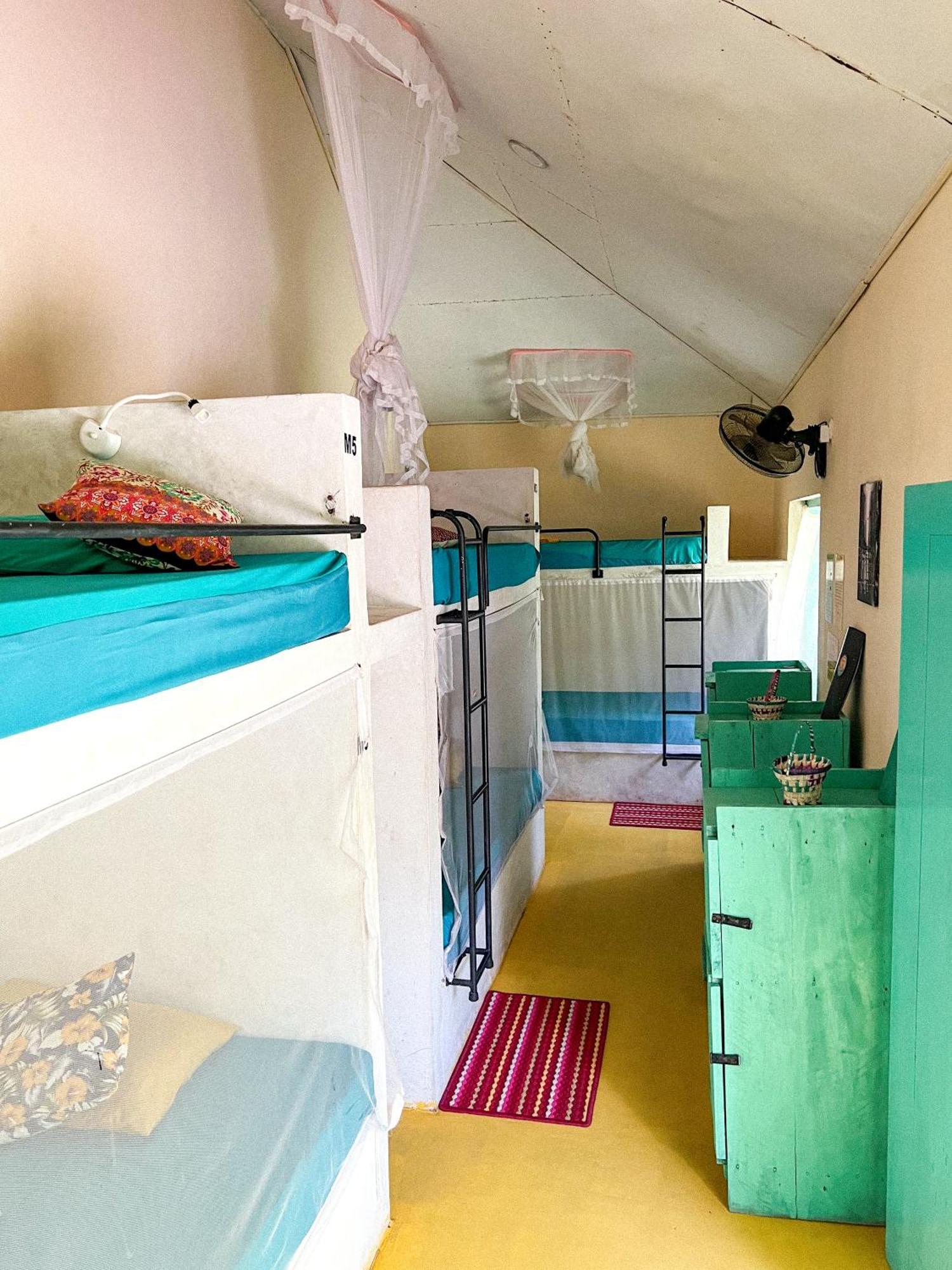 Lazy Monkey Surfhostel - Sri Lanka Диквела Екстериор снимка