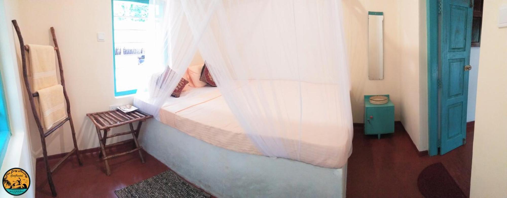 Lazy Monkey Surfhostel - Sri Lanka Диквела Екстериор снимка